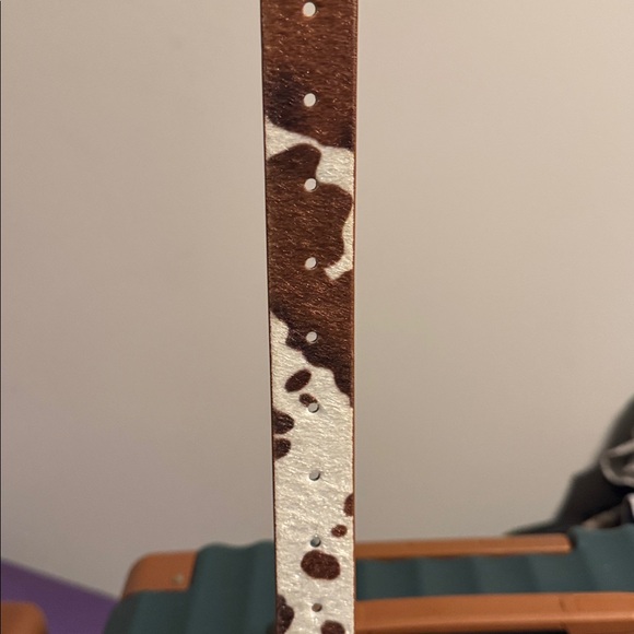 Brown and White Cowhide Belt - Picture 2 of 7
